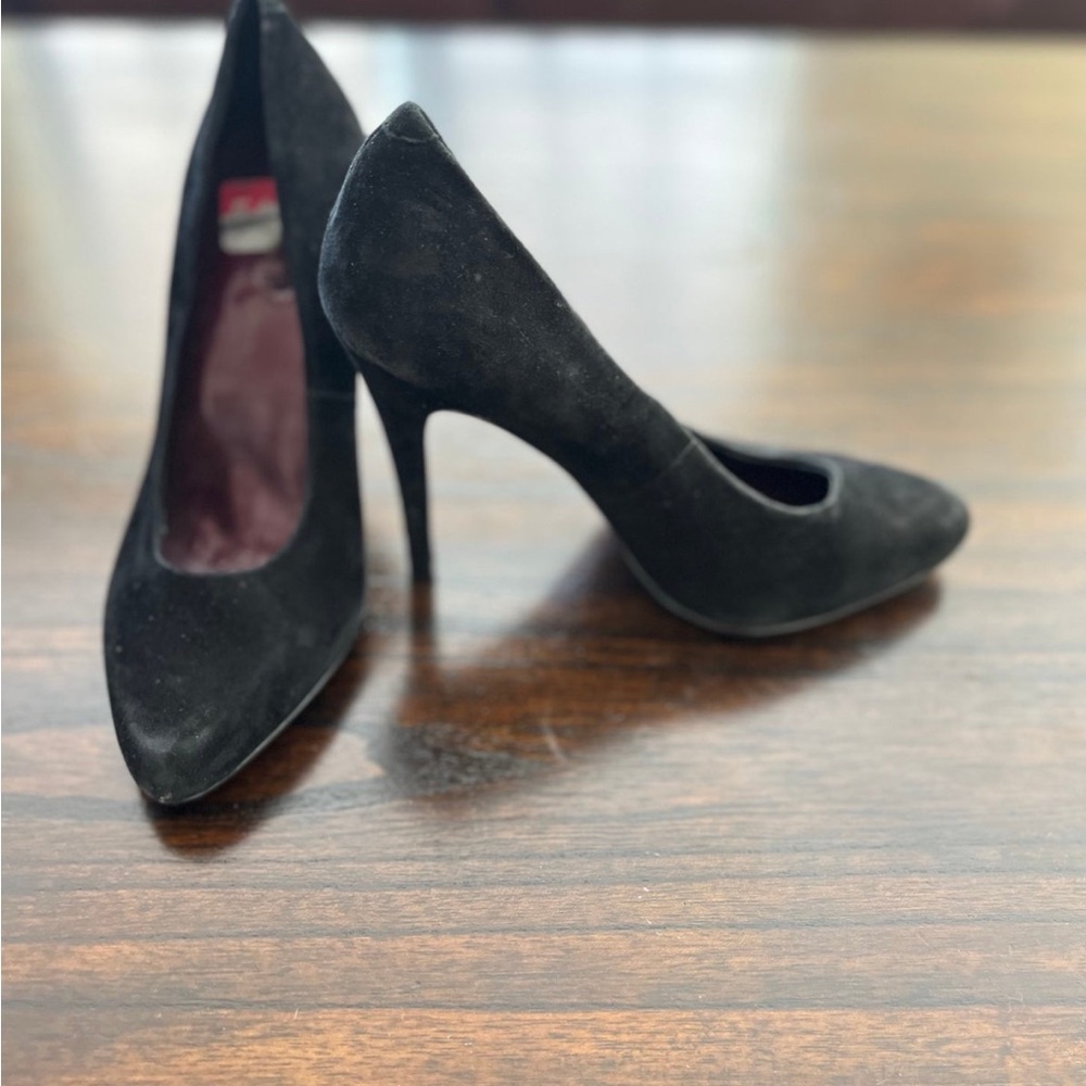 Jessica Simpson Elegant Black Heels